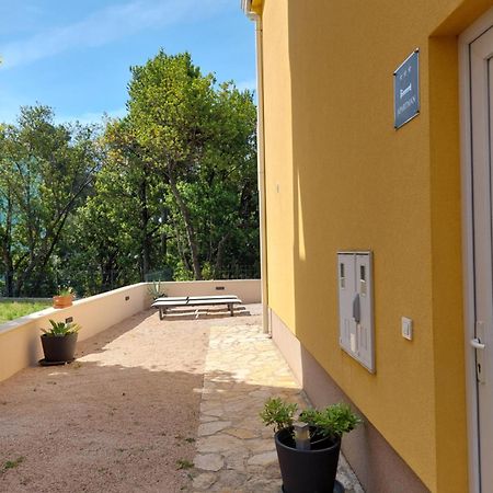 Spacious Apartment Close To The Sea In Split Area Kastela Exterior photo